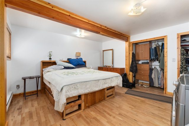 529 Belford Street 529 photo 32