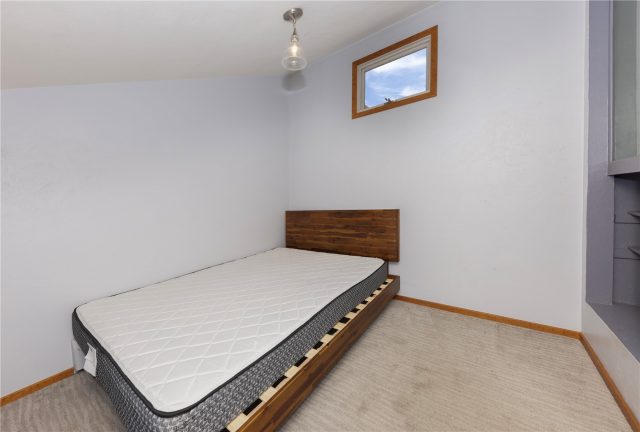 194 Cartier Court photo 22