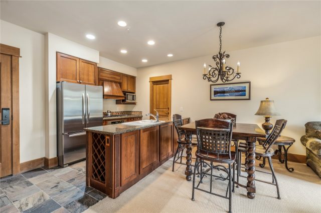 Condo in Lone Eagle Above River Run Condo, Keystone, CO — photo 6 (MLS S1069366)