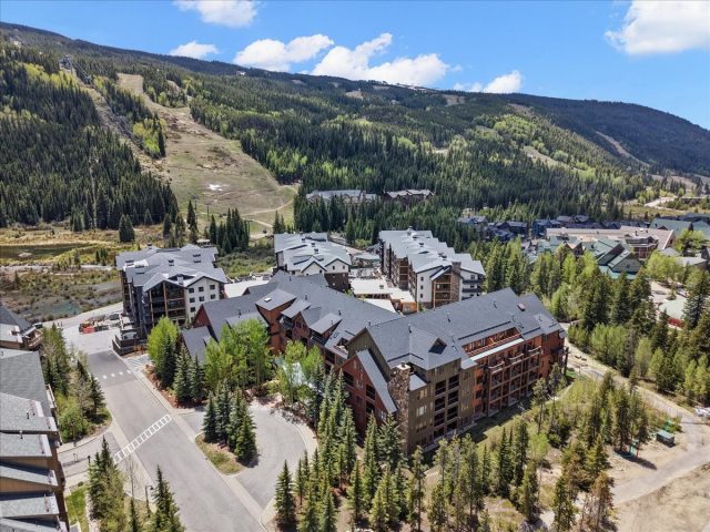 Condo in Springs At River Run Condo, Keystone — photo 1 Condo in Springs At River Run Condo, Keystone, CO — photo 1 (MLS S1069374)