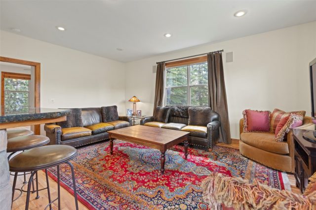 80 Sheppard Circle photo 18
