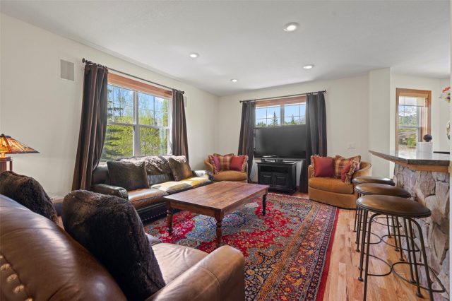 80 Sheppard Circle photo 19