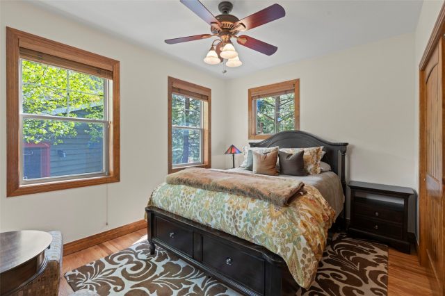 80 Sheppard Circle photo 23