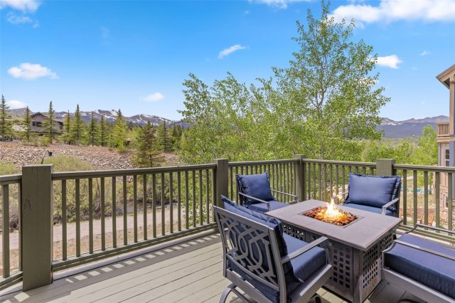 80 Sheppard Circle photo 24