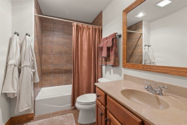 80 Sheppard Circle photo 33