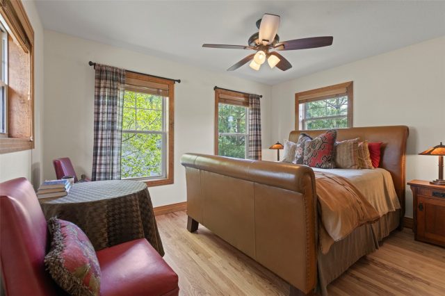 80 Sheppard Circle photo 34
