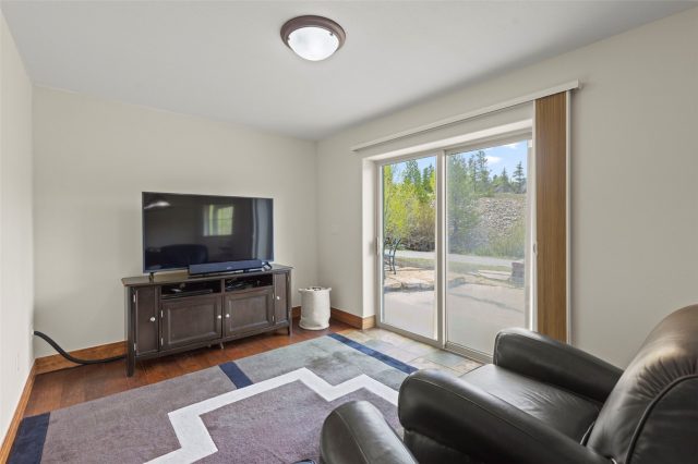 80 Sheppard Circle photo 38