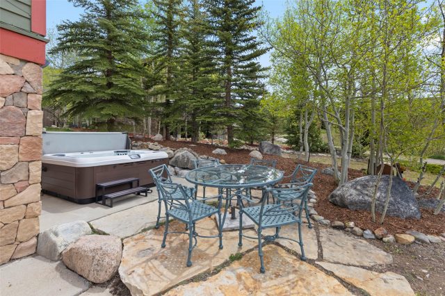 80 Sheppard Circle photo 39
