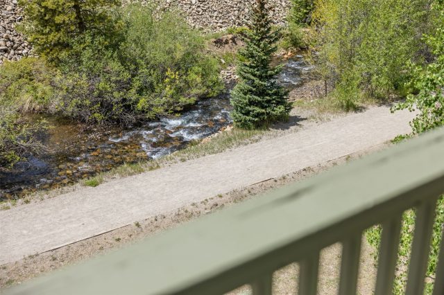80 Sheppard Circle photo 42