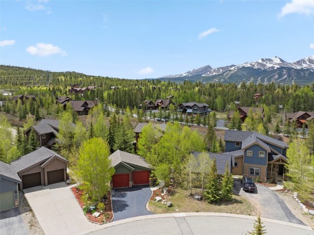 80 Sheppard Circle photo 43