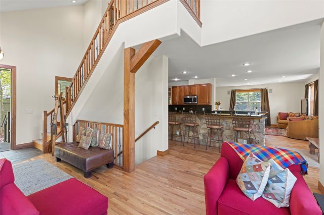 80 Sheppard Circle photo 9