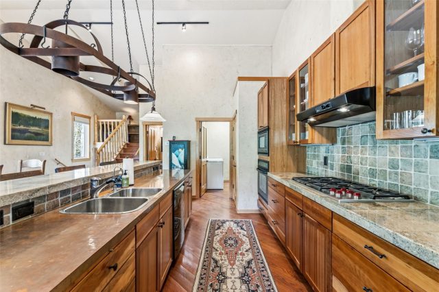600 Frisco Street A photo 9