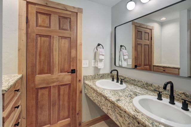 535 S Park Avenue 317 photo 13