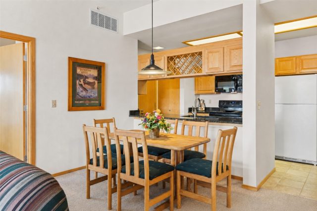1650 Lakeview Terrace E-201 photo 11