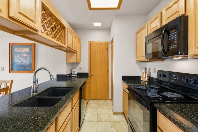 1650 Lakeview Terrace E-201 photo 14