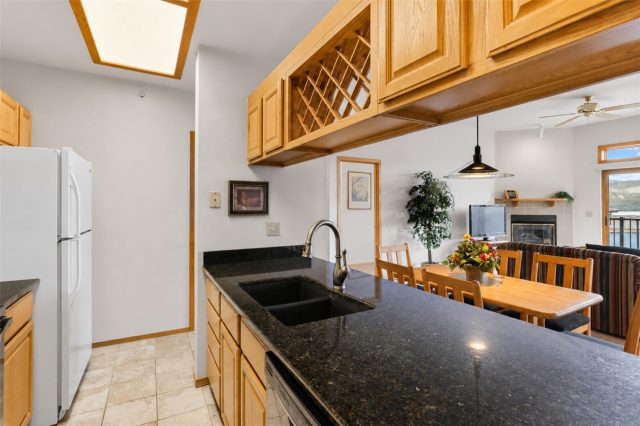 1650 Lakeview Terrace E-201 photo 16