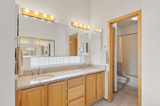 1650 Lakeview Terrace E-201 photo 27