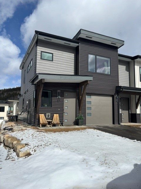 Townhome in The Stables Village, Breckenridge — photo 1 Townhome in The Stables Village, Breckenridge, CO — photo 1 (MLS S1069409)