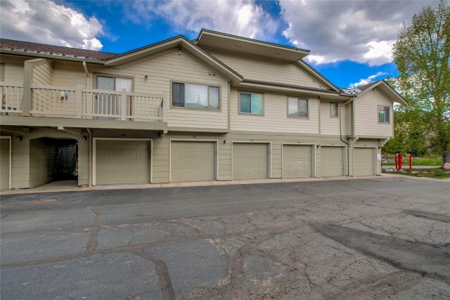 1509 Point Drive 103 photo 35