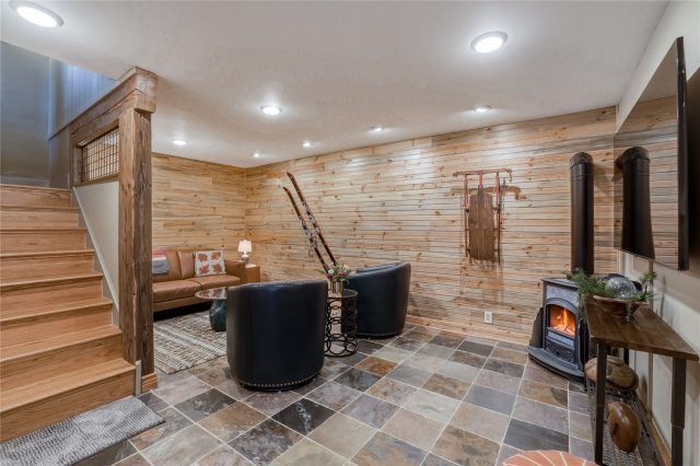 612 High Point Drive photo 30