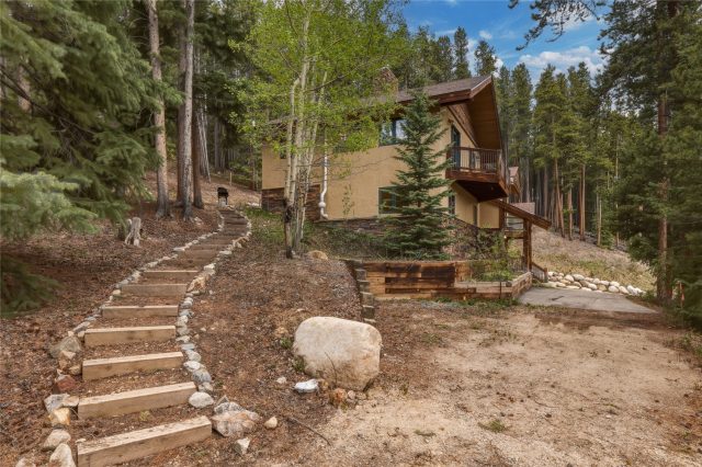 612 High Point Drive photo 41