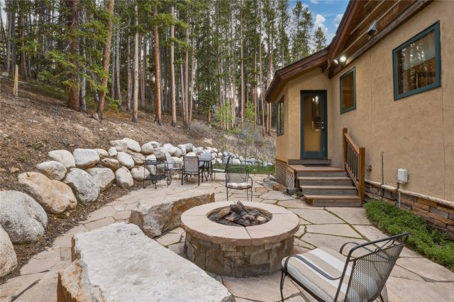 612 High Point Drive photo 43