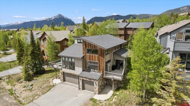 Duplex in Homestead At Wildernest, Silverthorne — photo 1 Duplex in Homestead At Wildernest, Silverthorne, CO — photo 1 (MLS S1069415)