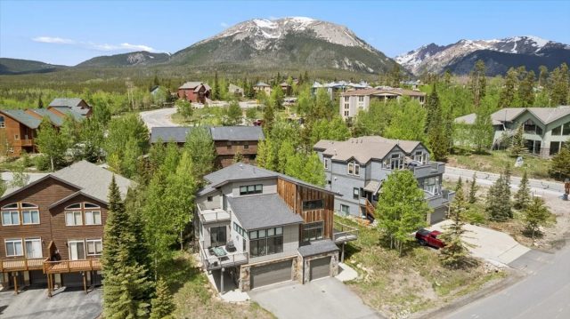 Duplex in Homestead At Wildernest, Silverthorne — photo 2 Duplex in Homestead At Wildernest, Silverthorne, CO — photo 2 (MLS S1069415)