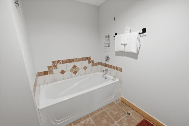 910 Copper Road 202 photo 22