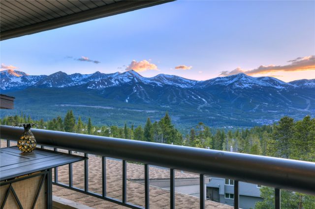 Condo in Gold Point Condo, Breckenridge — photo 2 Condo in Gold Point Condo, Breckenridge, CO — photo 2 (MLS S1069435)