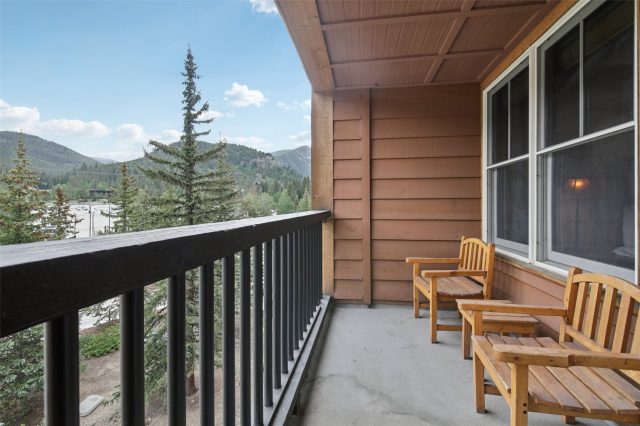 100 Dercum Square 8361 photo 12