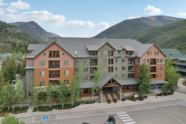 100 Dercum Square 8361 photo 20