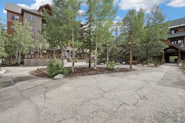 100 Dercum Square 8361 photo 28