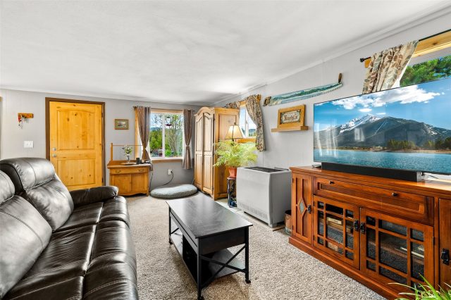 7 Bob White Way photo 11