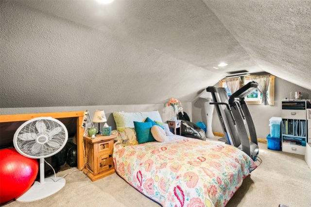 7 Bob White Way photo 20