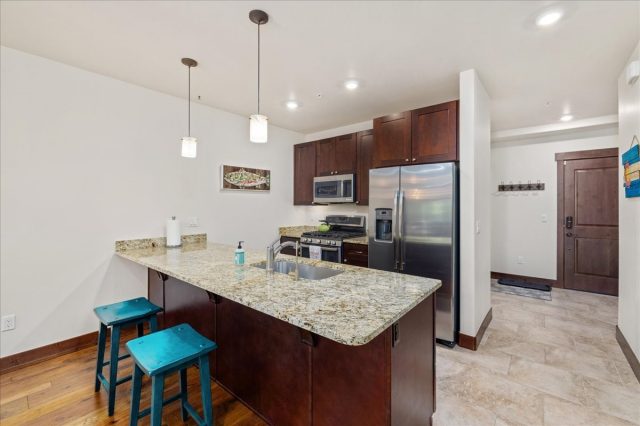830 Blue River Parkway 102 photo 8