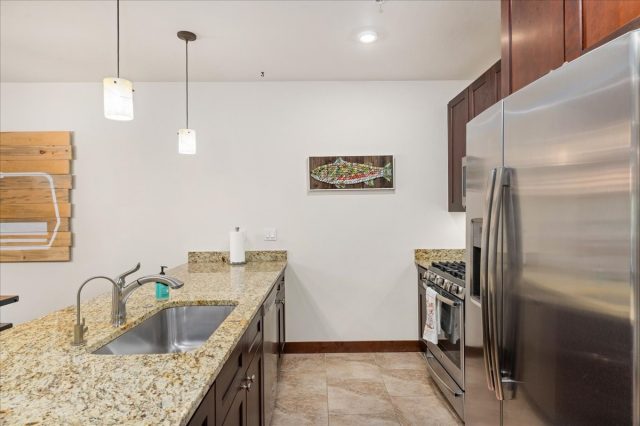 830 Blue River Parkway 102 photo 9