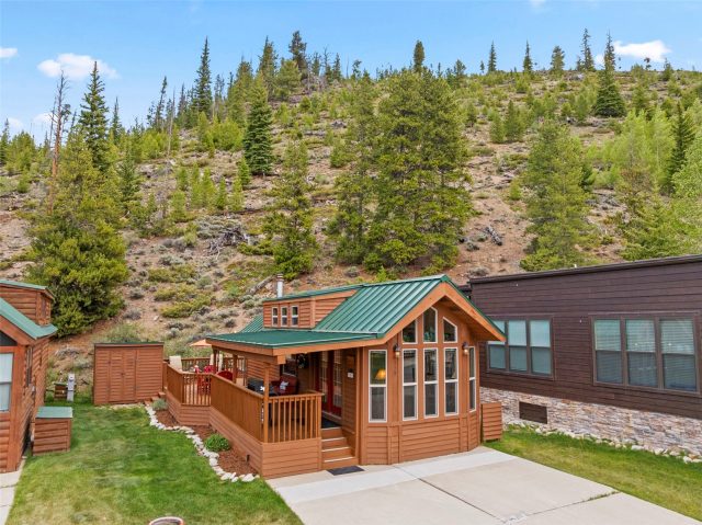 Mobile Home in Tiger Run Resort Park Sub, Breckenridge — photo 1 Mobile Home in Tiger Run Resort Park Sub, Breckenridge, CO — photo 1 (MLS S1069452)