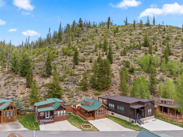 Mobile Home in Tiger Run Resort Park Sub, Breckenridge — photo 4 Mobile Home in Tiger Run Resort Park Sub, Breckenridge, CO — photo 4 (MLS S1069452)