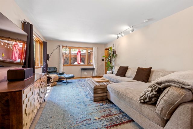 316 S 5th Avenue photo 8