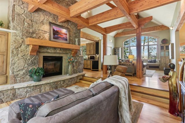 Home in Eagles Nest Golf Course Sub, Silverthorne, CO — photo 6 (MLS S1069508)