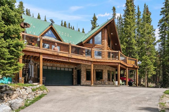 Home in Quandary Village Sub Aka Northstar Village, Breckenridge, CO — photo 3 (MLS S1069509)
