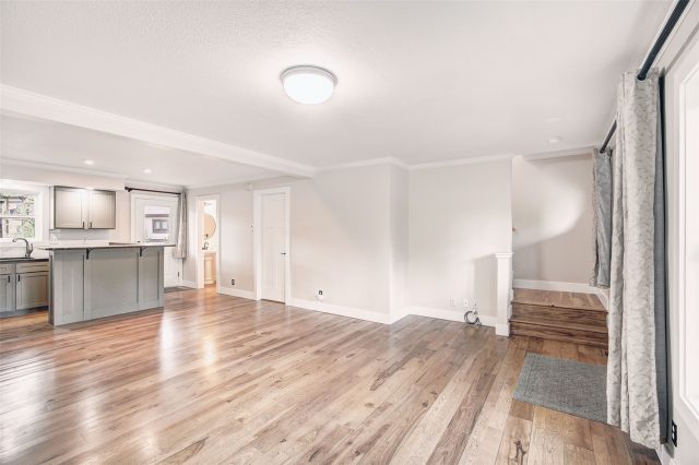 213 Huron Road 1a photo 7