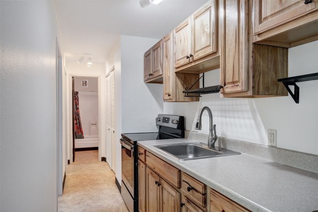 214 S Harris Street 206 photo 11