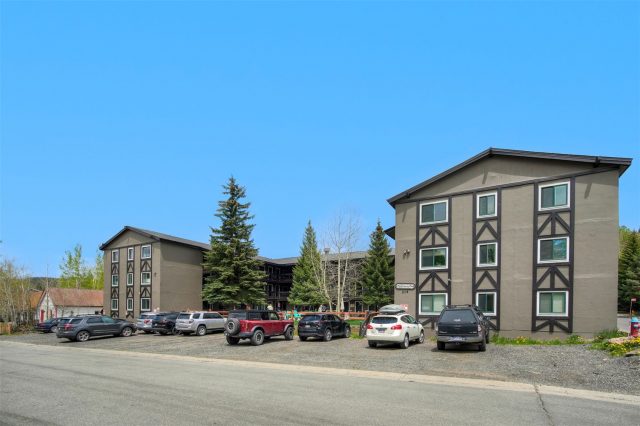 Condo in Ptarmigan, Breckenridge — photo 1 Condo in Ptarmigan, Breckenridge, CO — photo 1 (MLS S1069515)