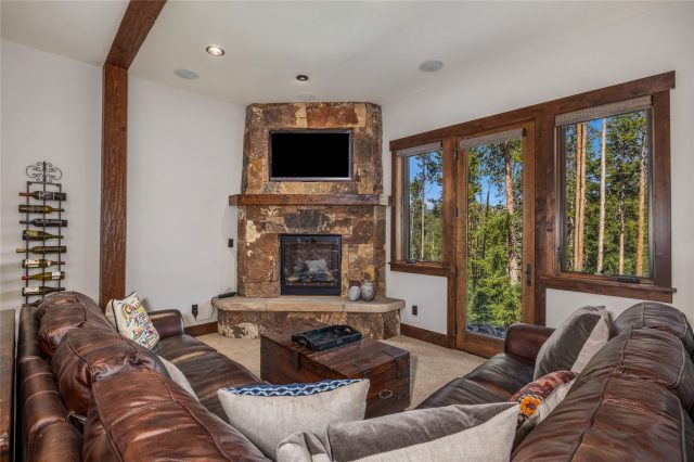 1357 Discovery Hill Drive photo 28