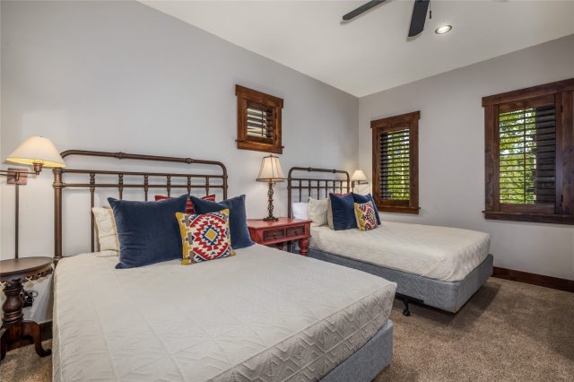 1357 Discovery Hill Drive photo 35