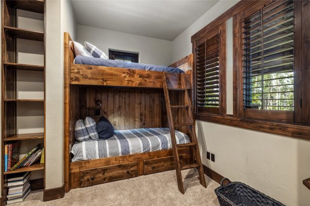 1357 Discovery Hill Drive photo 37