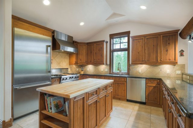 238 Highlands Drive photo 10