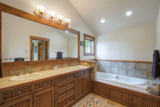 238 Highlands Drive photo 28